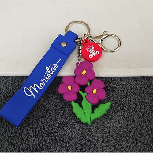 Llavero Tres Violetas 3D pvc